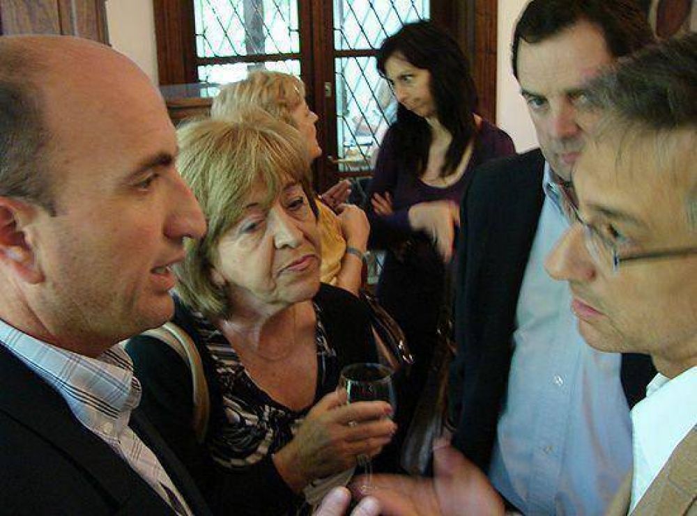 La elecci�n del presidente del Concejo ser�a el viernes: silencio oficial, con Blanco cerca del cargo