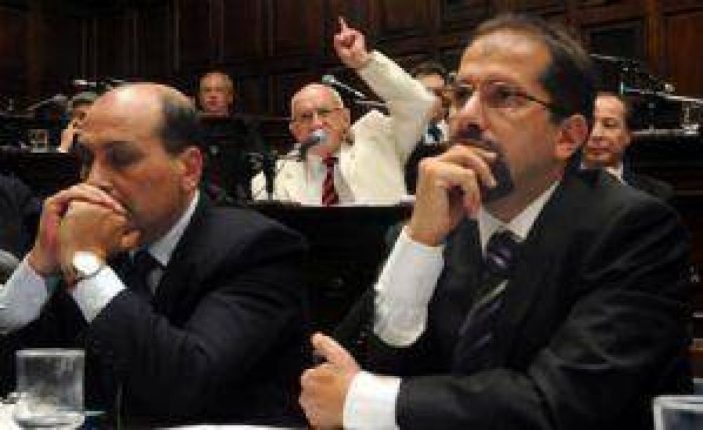 El Gobierno acus� a Vila y Manzano de extorsionarlo