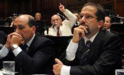 El Gobierno acus� a Vila y Manzano de extorsionarlo