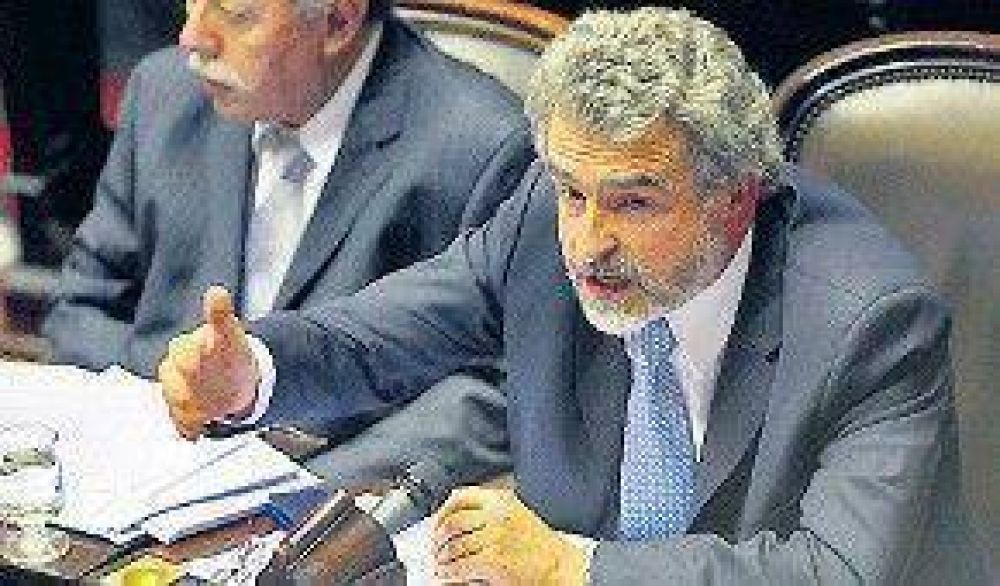 Rossi: "La oposici�n busca desestabilizar"