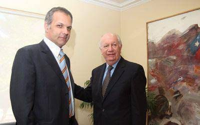 Buzzi se reuni� ayer con dos ex presidentes chilenos