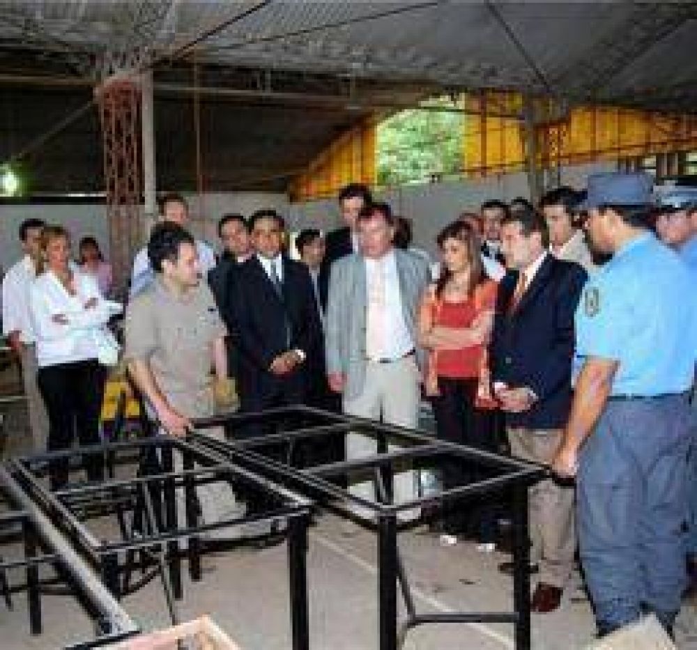 Beder destac� el rol integrador y rehabilitador social de la c�rcel local