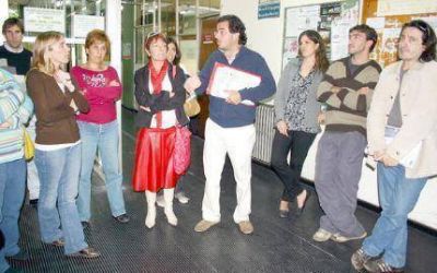 Papel�n en el HCD: Suspenden Jornada por los Derechos del Ni�o al estar el Recinto ���ocupado!!!