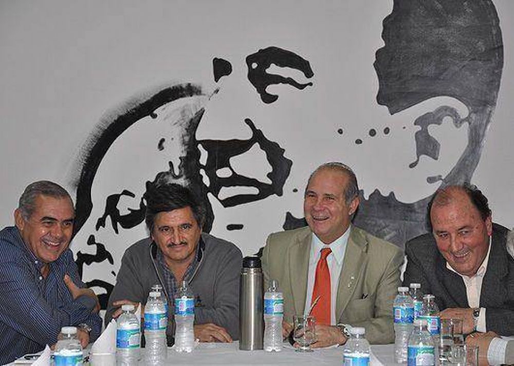 Miguel Santell�n reunir� al Partido Justicialista para decidir el voto para la presidencia del Concejo