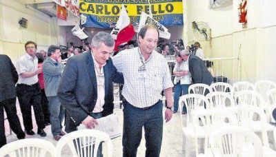 Se complic� la unidad de la UCR