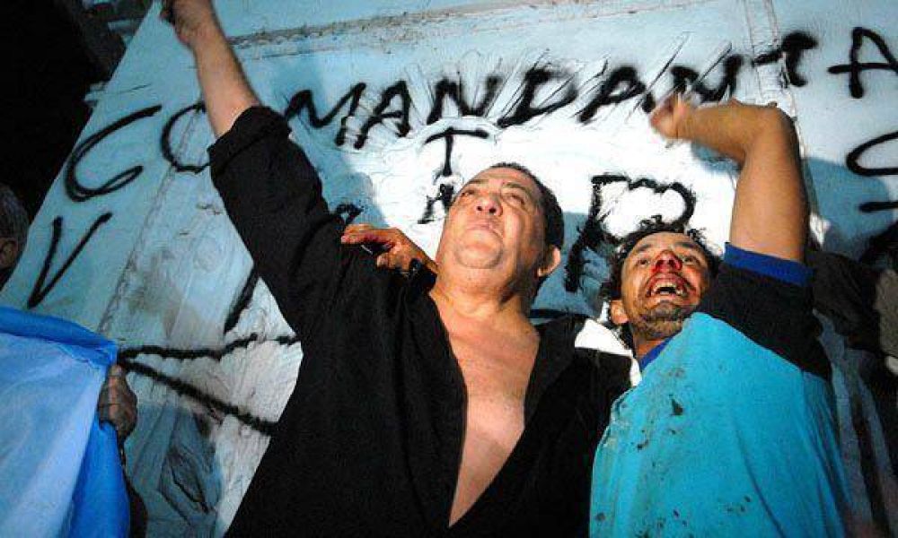 El piquetero Luis D'El�a encabezar� una marcha contra Mauricio Macri