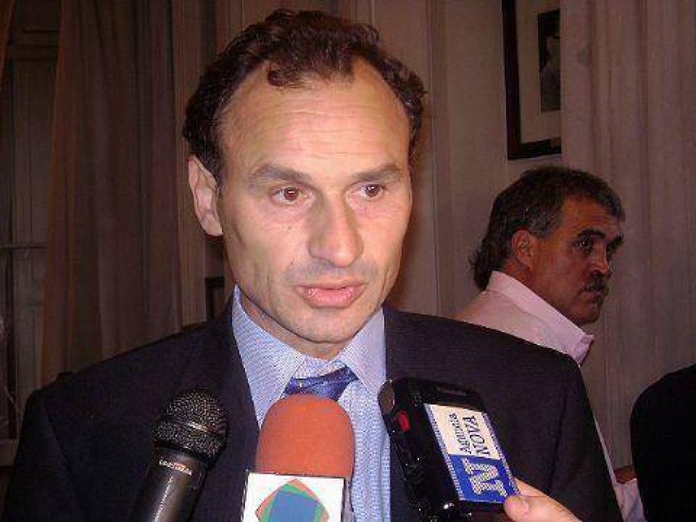 Para el diario El D�a, Bruera ser�a s�lo una v�ctima m�s de las estafas de Bracco