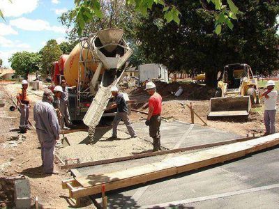 Contin�a la reforma integral de la Plaza L�pez Camelo