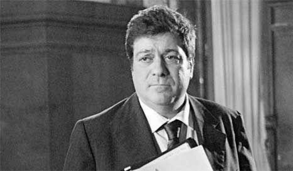 Mariotto viaj� a EE.UU. para llevar calma