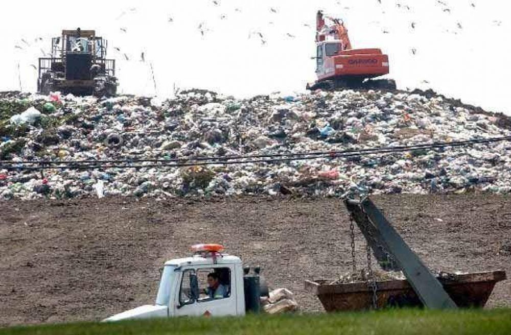 San Miguel y la Ciudad se re�nen por la basura