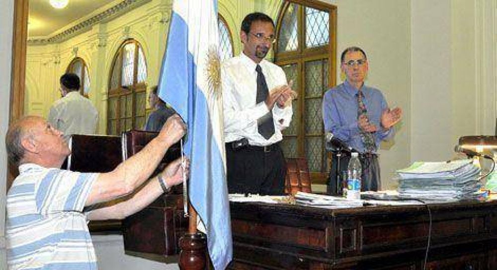 Alem, cerca del regreso a la UCR