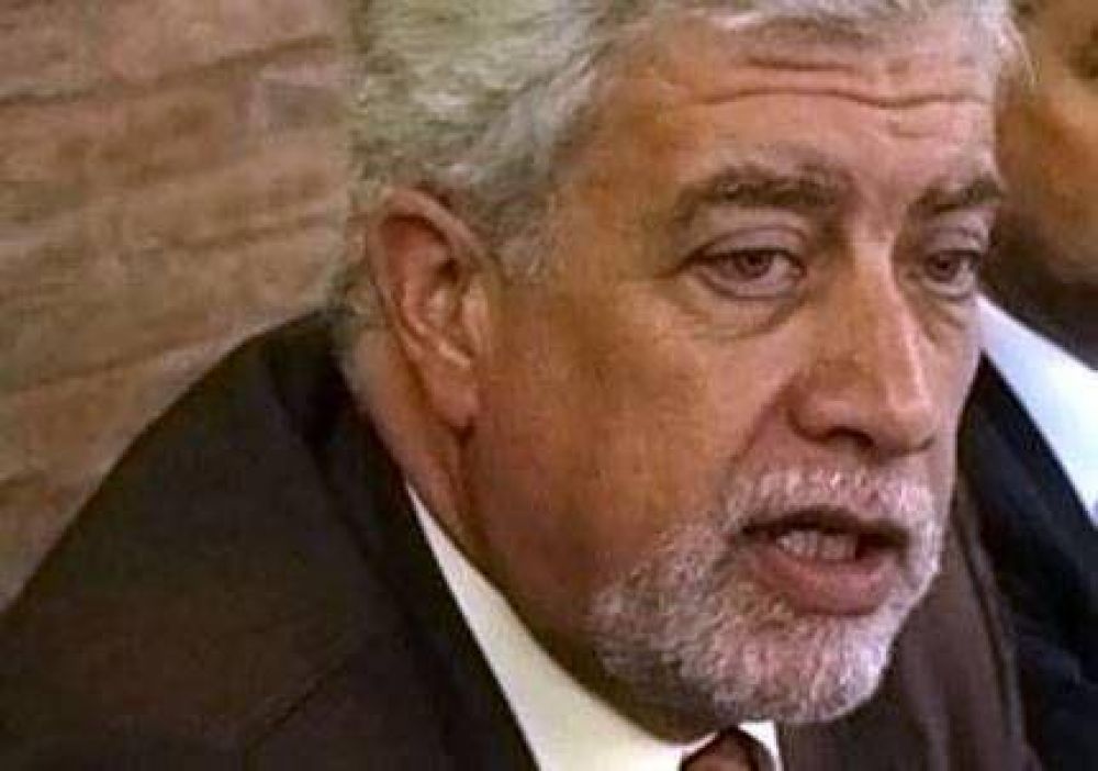 El rector de la UNCuyo esquiv� las cr�ticas publicadas en P�gina 12