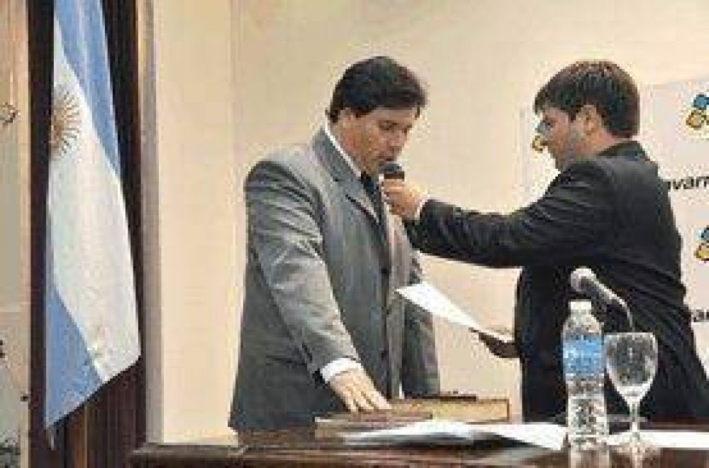 La oposici�n se qued� con el Concejo