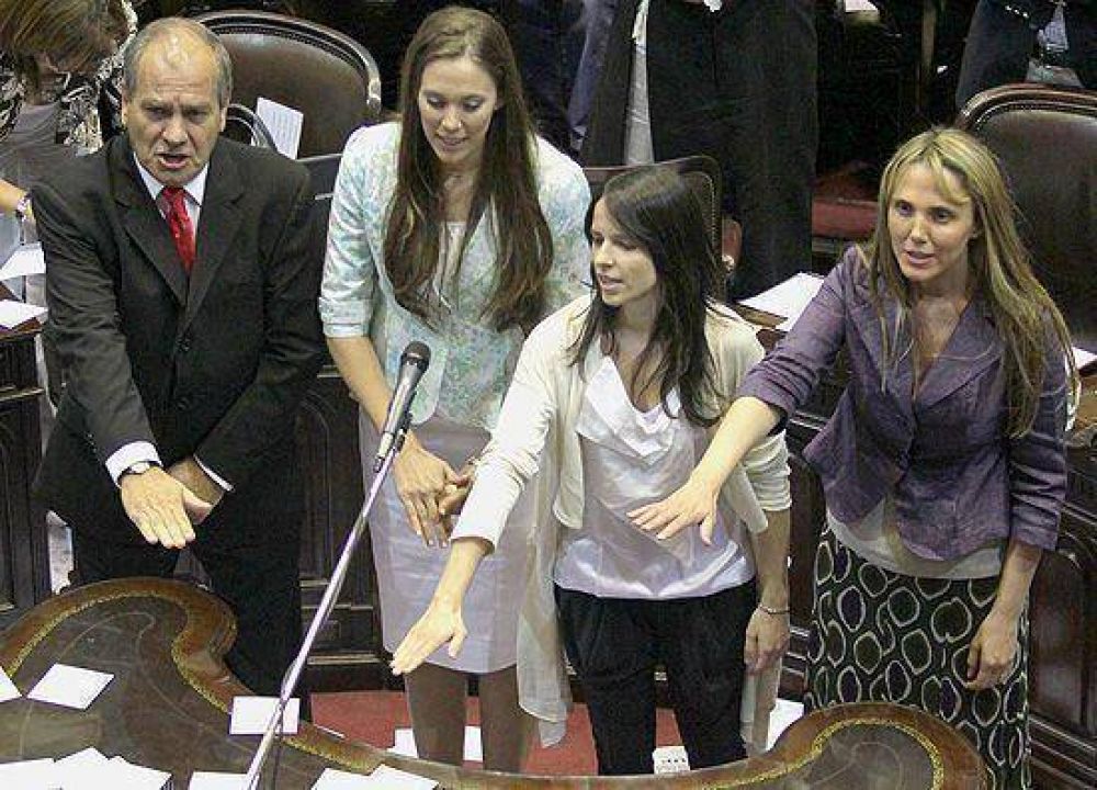 "Con el acuerdo del lunes logramos debilitar a un s�mbolo del kirchnerismo en el centro provincial"