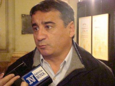 Depetri: "Si hay un emblema del traidor, ese es Pablo Bruera"