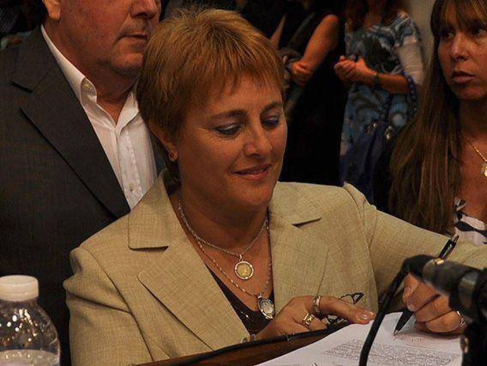 La alicista Eva Cura preside el bloque del eseverrismo