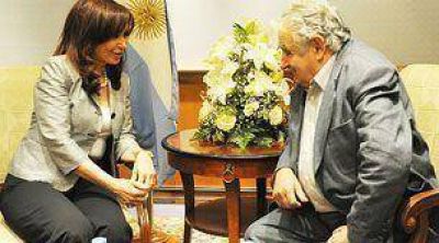 Mujica se opuso al arribo de otra pastera a Fray Bentos
