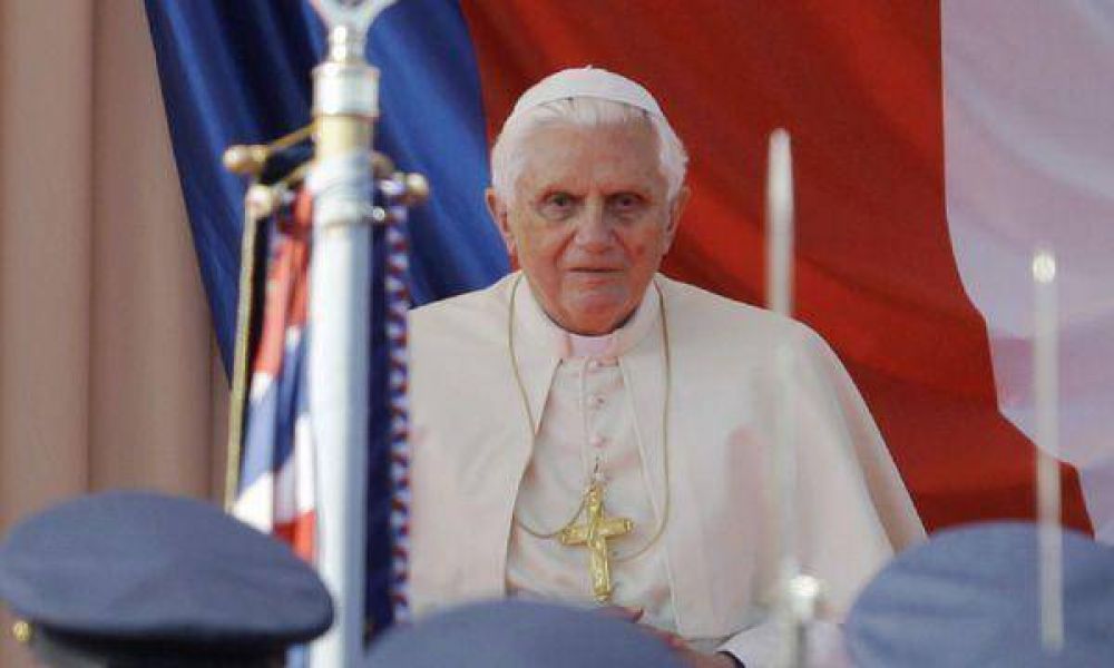 El Papa, avergonzado por los casos de pedofilia en la Iglesia de Irlanda