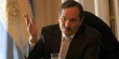 Alperovich prev� un 2010 con reclamos salariales