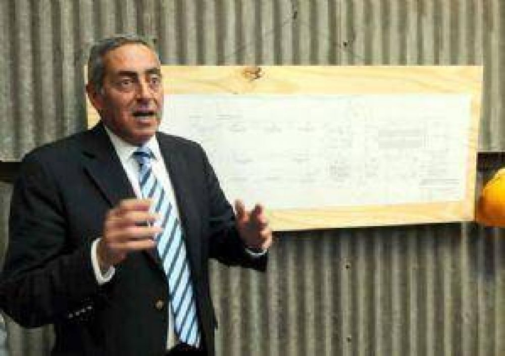 La oposici�n acusa de autoritario a Fayad por vetar sus ordenanzas