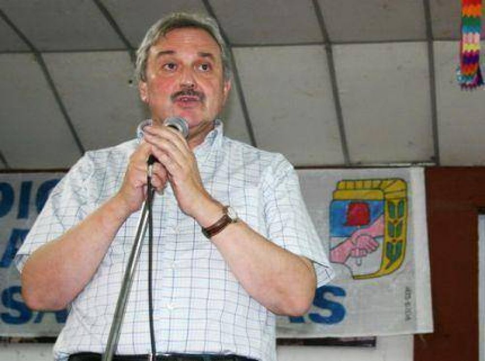 En un multitudinario almuerzo, Obras Sanitarias celebr� sus j�venes 25 a�os
