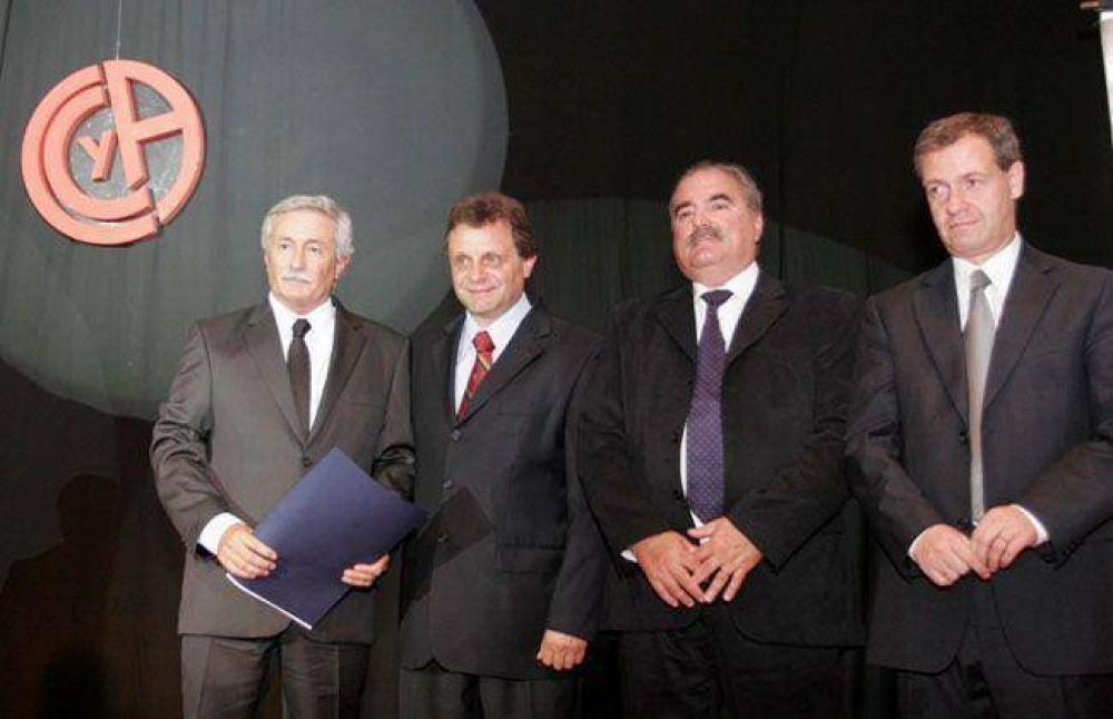 Constructores reclamaron "l�deres" que promuevan "participaci�n y consenso"