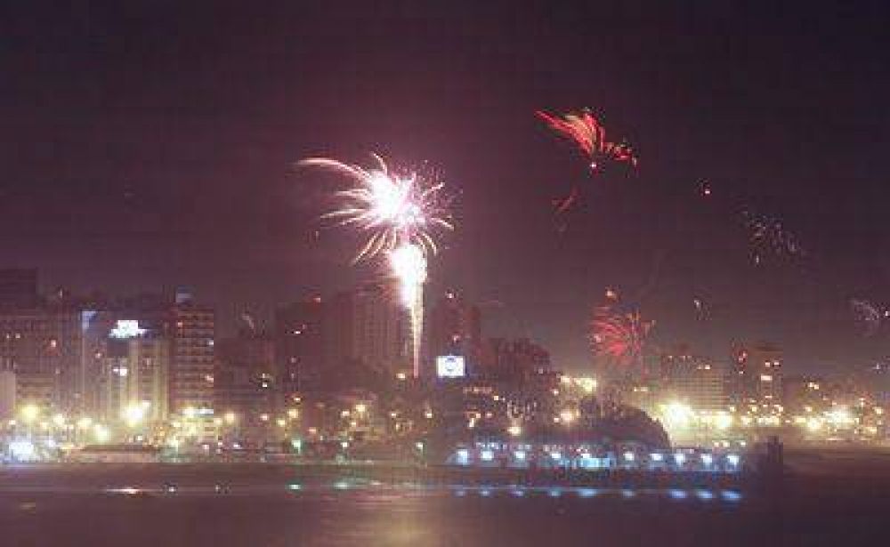 Anuncian espect�culo de fuegos artificiales