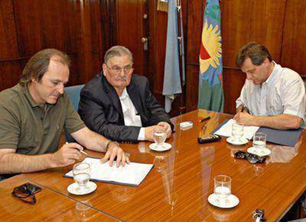 Crean el Consorcio de Caminos Rurales