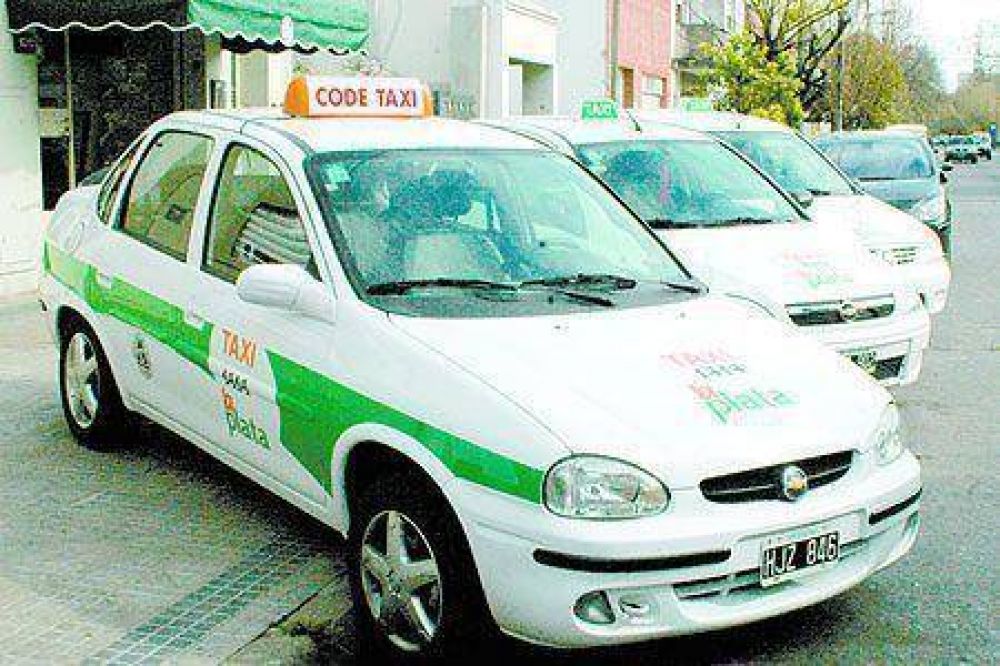 Aprueban aumento para los taxis