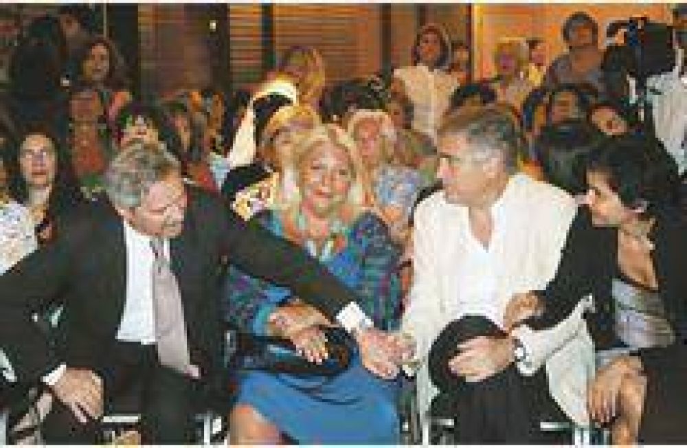  La oposici�n le reclam� a Redrado que frene el uso de reservas para pagar deuda  