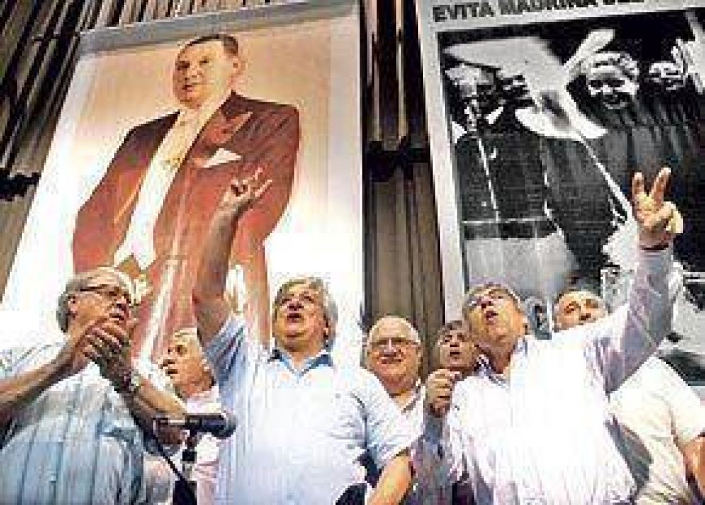 Moyano acusa a los empresarios y la oposici�n de crear un "clima de terror"