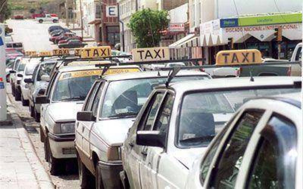 Concejales aprobar�n el aumento en los taxis