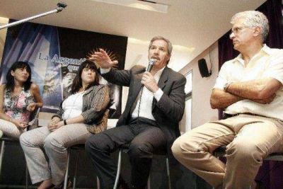 Sol� se proyecta con avales rionegrinos 