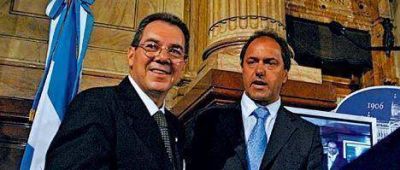 Crece la influencia de un ex "monto" en la pol�tica de seguridad de Scioli