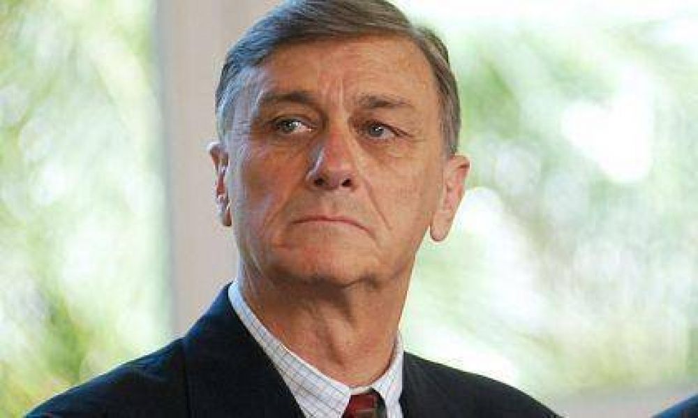 Doble discurso: Binner respald� las retenciones