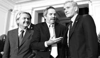 Van del Congreso a la Justicia por los DNU 