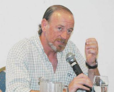 Carlos Katz denunci� que hay sectores de poder que le manejan la agenda p�blica al Intendente Pulti
