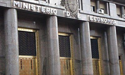 Los economistas destacan la mejora de la econom�a, pero advierten por la situaci�n fiscal