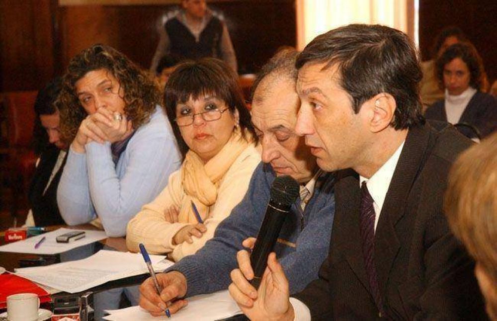 El presupuesto 2010 tendr�a una suba de tasas cercanas al 25%