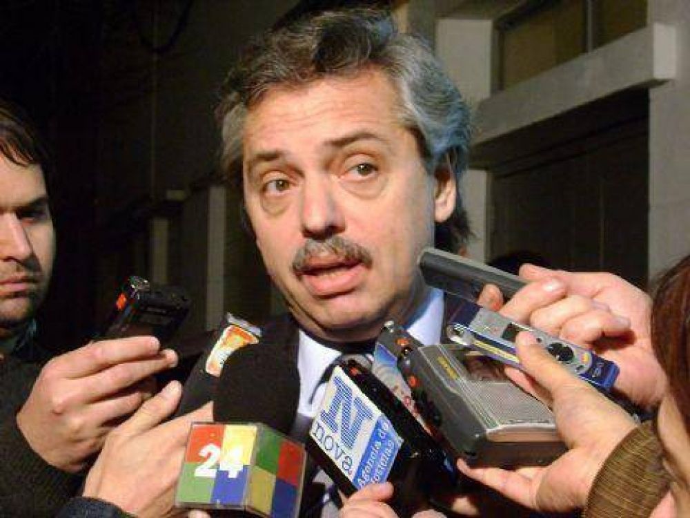 Alberto Fern�ndez: "Las candidaturas de Kirchner y Duhalde est�n movidas por el odio que se tienen"