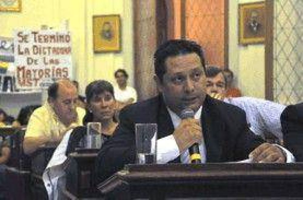 Repercusiones: Ernesto Cladera habl� de provocaci�n y Milesi, de personalismos