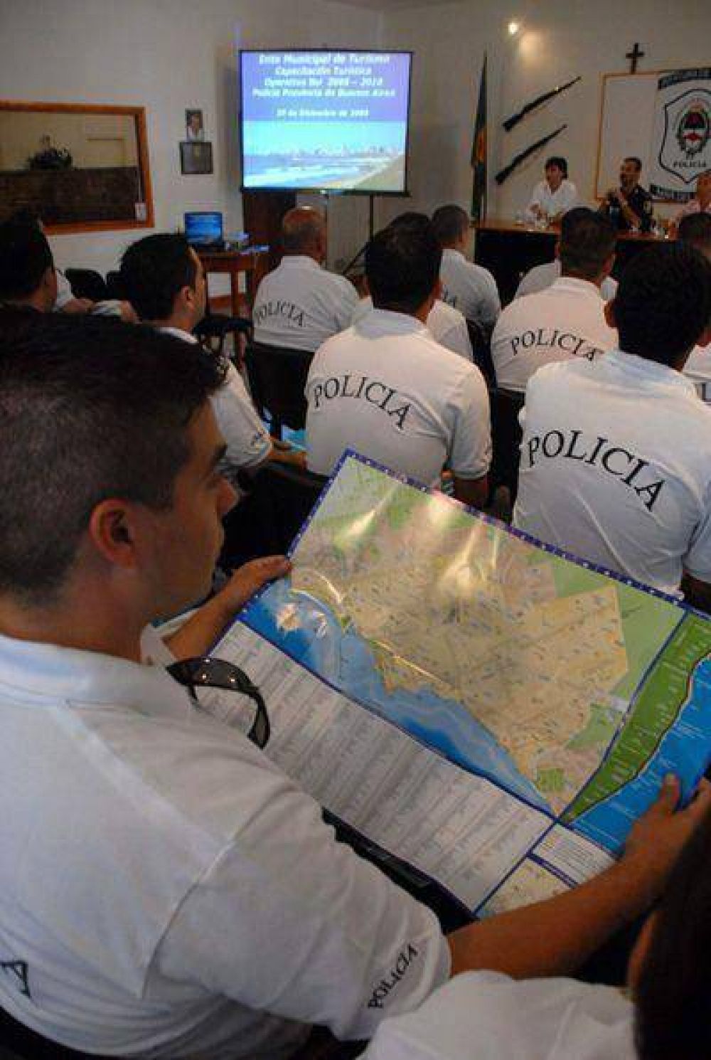 El Emtur capacita a los polic�as del Operativo Sol 