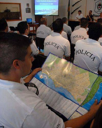 El Emtur capacita a los polic�as del Operativo Sol 