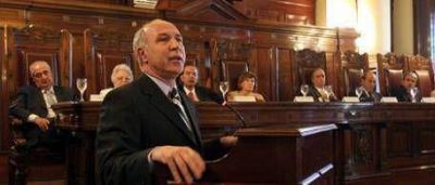 Lorenzetti pidi� terminar con la pobreza y la inseguridad