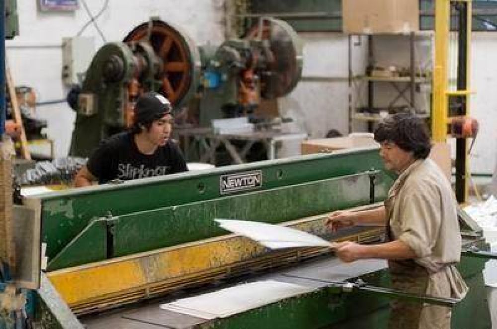 Por la crisis, ampl�an l�mites para contratar obras energ�ticas