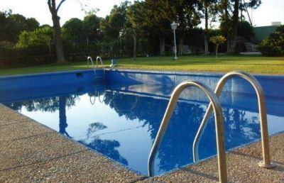Podr�a haber aumentos de OSSE para el consumo de agua en piscinas