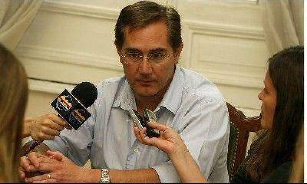 Jorge Tan�s: "La negativa del Frente C�vico afectar� la paz social"