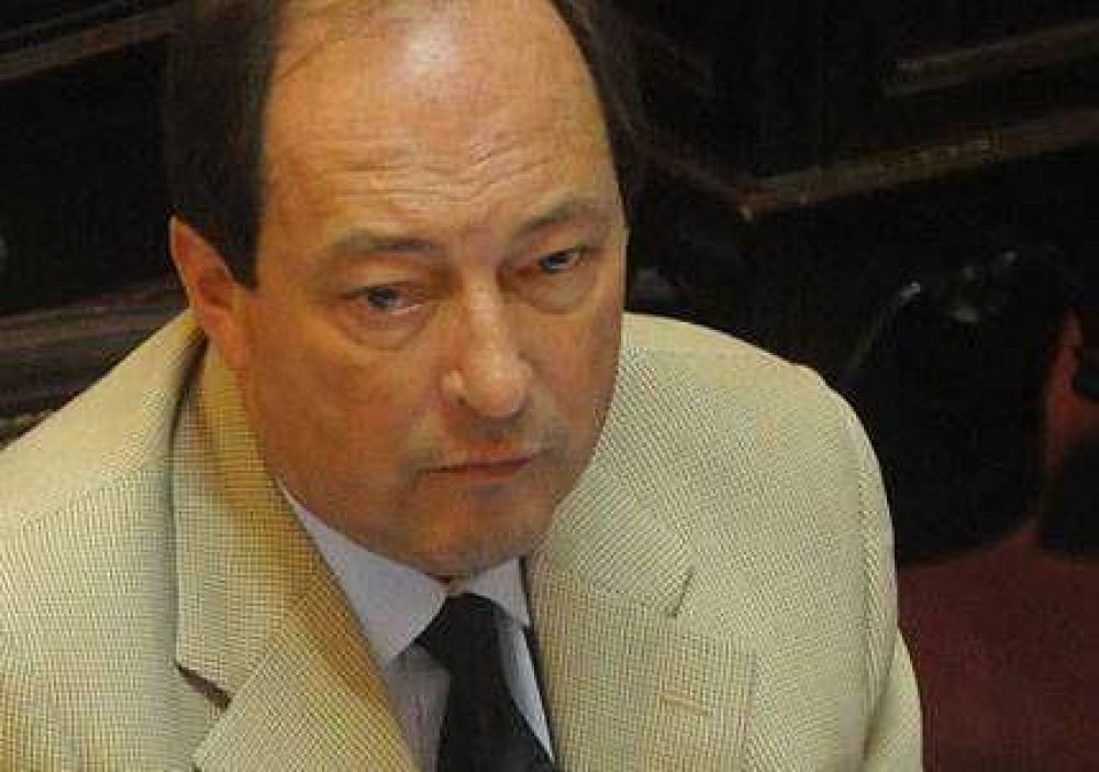 La UCR le ofreci� respaldo institucional a Redrado