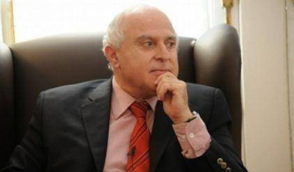 Para Lifschitz el PJ "cerr� filas para obstaculizar a Binner"