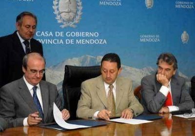 El Gobierno acord� otorgar cr�ditos para sanatorios y hospitales privados